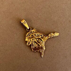 10k Solid Yellow Gold Vintage Alaska Charm / Pendant